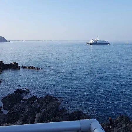 Premiere Ligne De Mer A